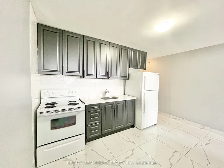 2624 Eglinton Ave E #2 — Photo 2