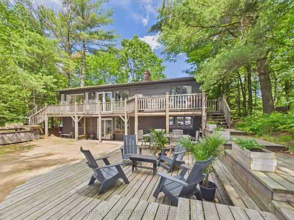 1398 Milne Rd, Bracebridge, ON P1L 1X1