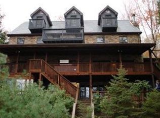 6 Marina Way, Greentown, PA 18426