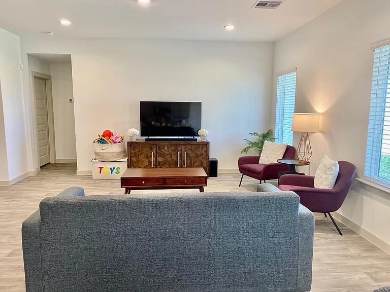7023 Sunbreeze Ln — Photo 7