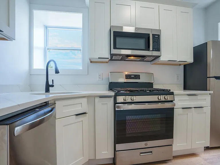10 Mount Pleasant Ave #2 — Photo 3