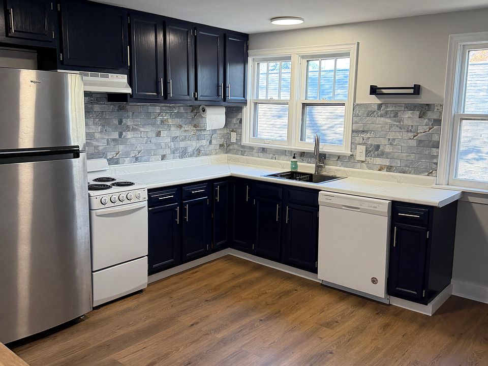 1st image of 1719 Jackson Ave Unit 2
