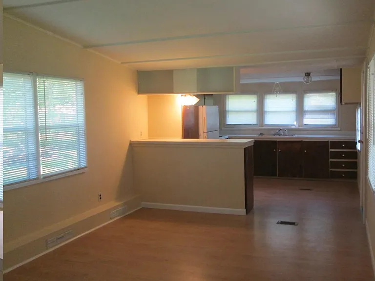 1179 S Meadow Dr — Photo 3