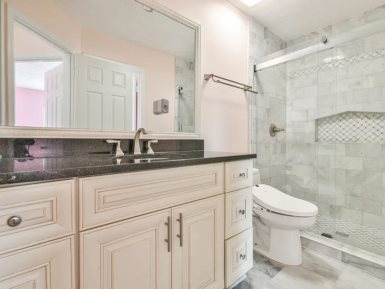 778 Roxholly Ln — Photo 26