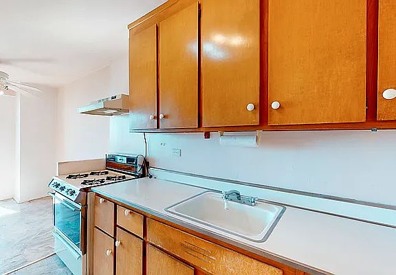 5th image of 2940 W 5th St APT 20A