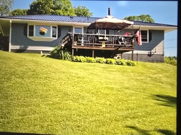 600 White School Road, Burke, VT 05832