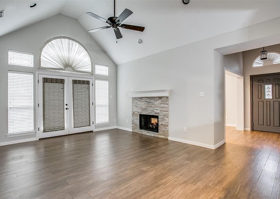 1st image of 4032 Lamorna Dr