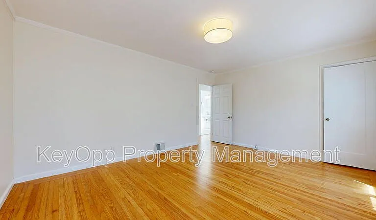 95 Getz St — Photo 9