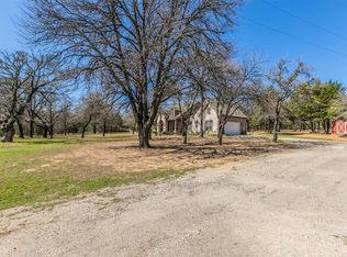 735 Sleepy Hollow Ln, Valley View, TX 76272