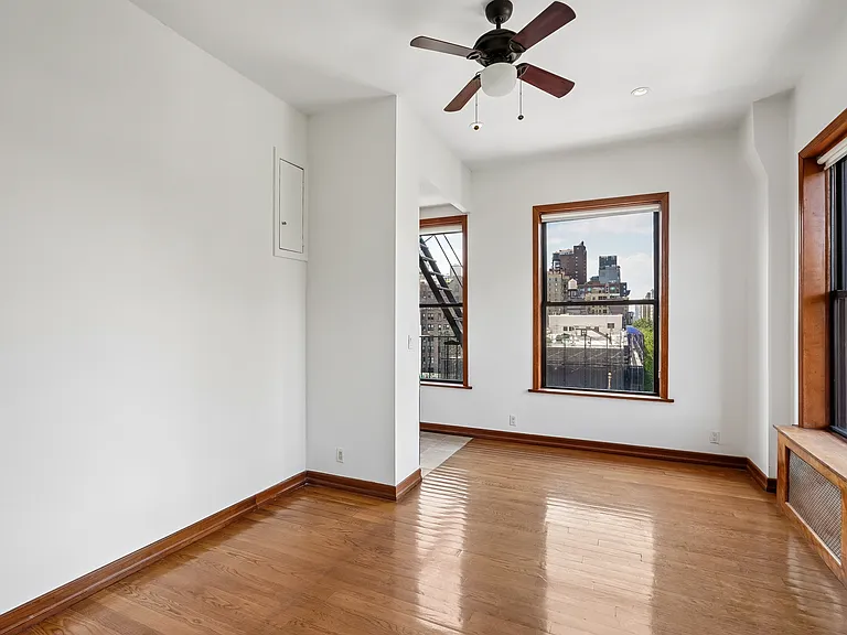 66 W 77th St #66 — Photo 9