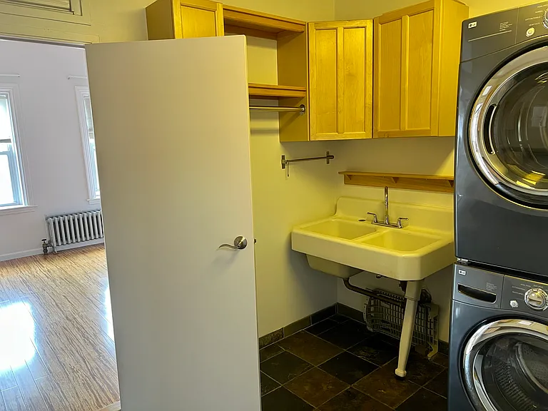 575 Union St #3 — Photo 9