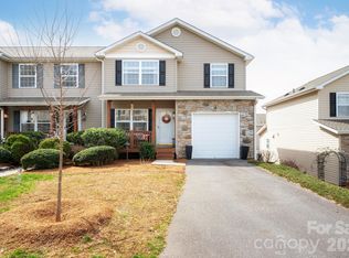 107 Loch Haven Rd, Swannanoa, NC 28778