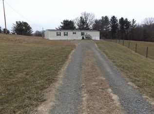 703 Five Forks Rd, Hillsville, VA 24343