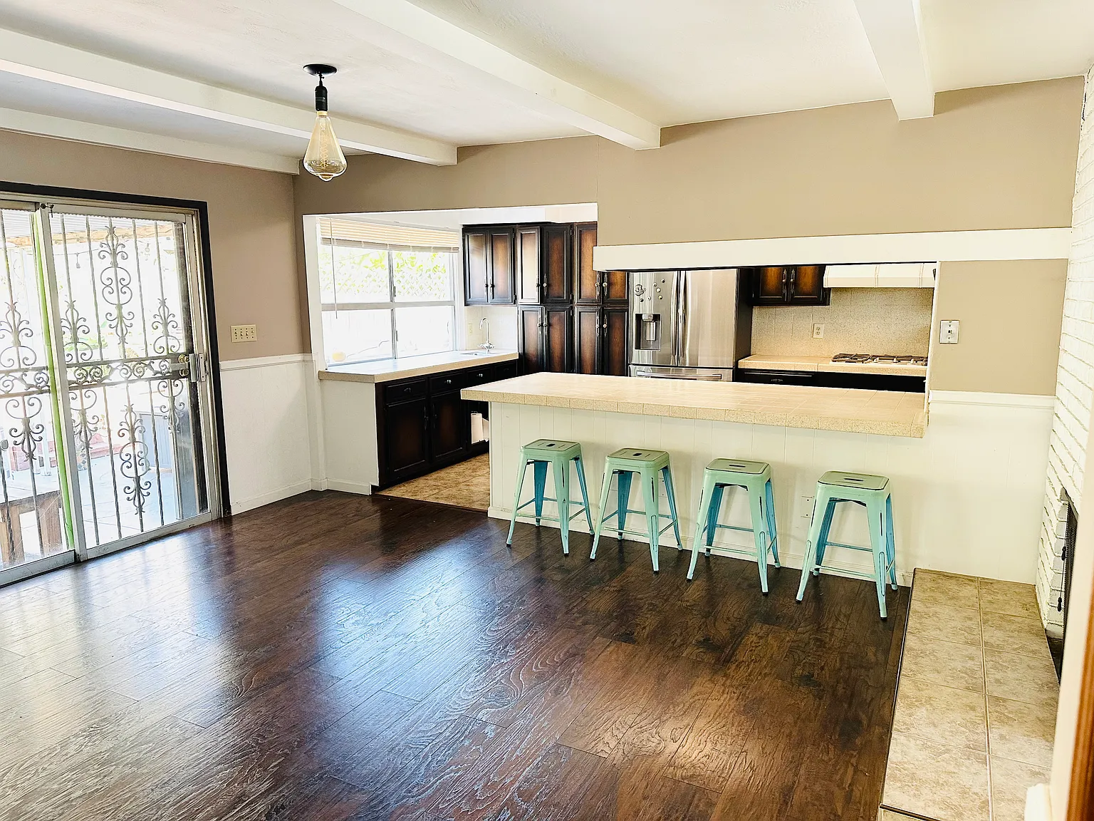 3 bed, 1612 sqft, $1,650 — Photo 2