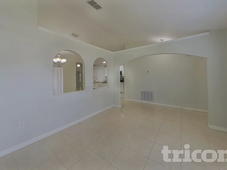311 Ferrara Ct — Photo 4
