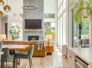 125 Red Oak Dr, Decatur, TX 76234