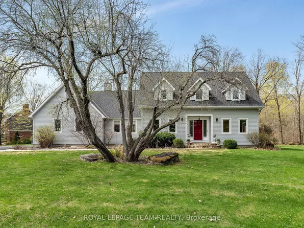 28 Spring Cress Dr, Ottawa, ON K2R 1A3