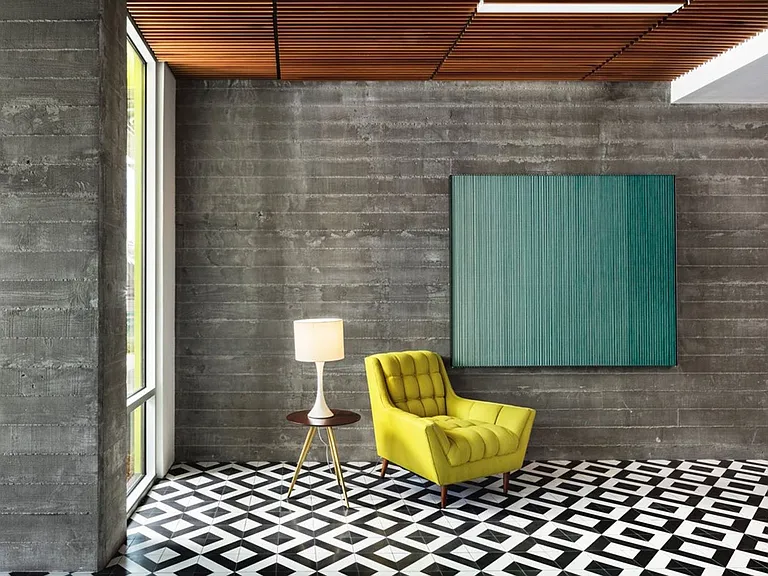 Crest-Urban Apartments — Photo 10