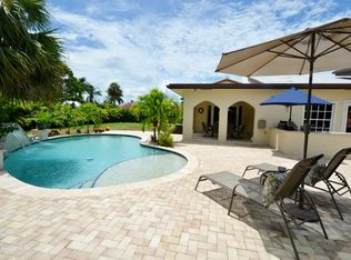 2765 Cardinal Cir, Gulf Stream, FL 33483