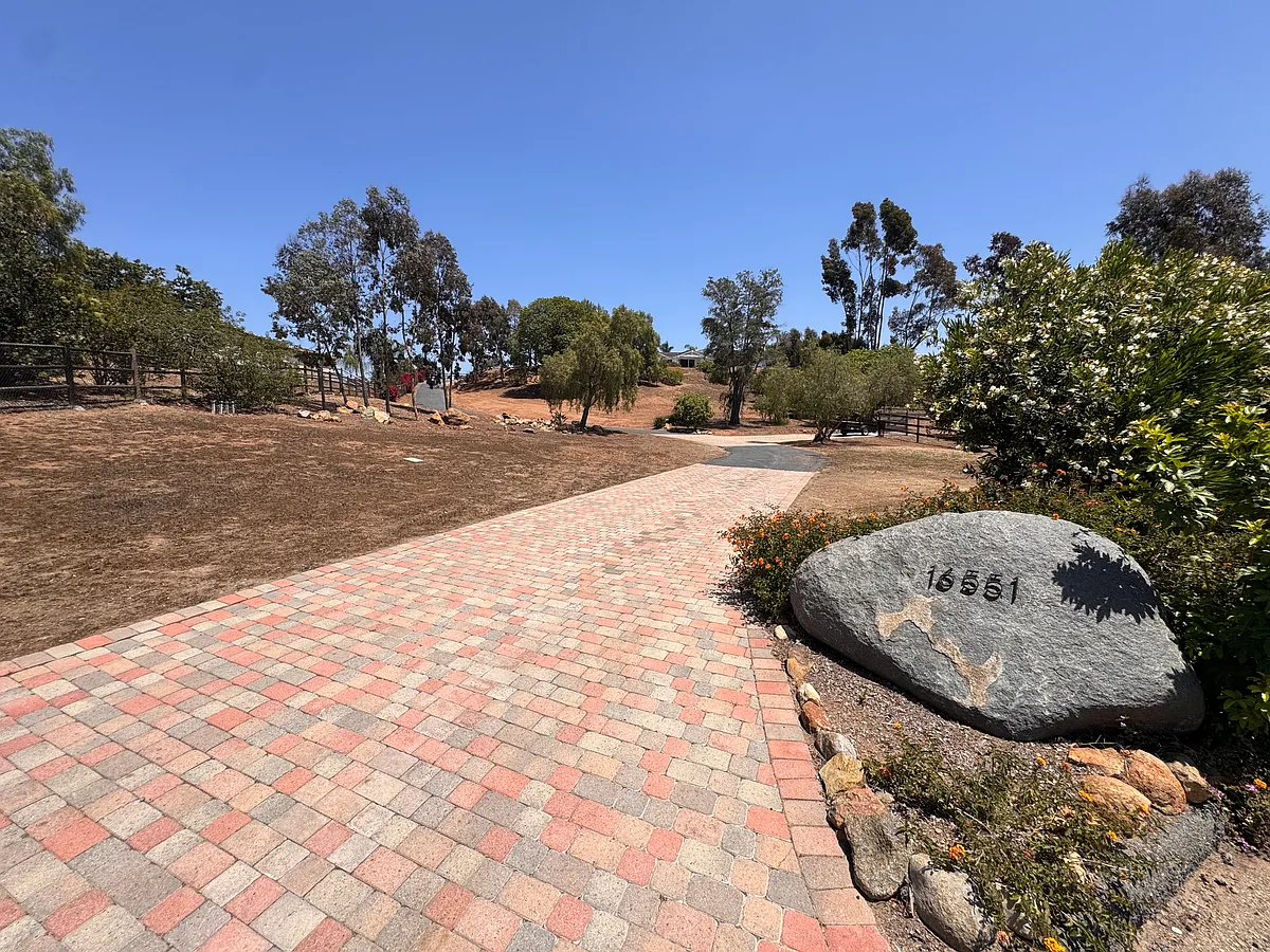 Driveway Entrance - 16551 Zumaque