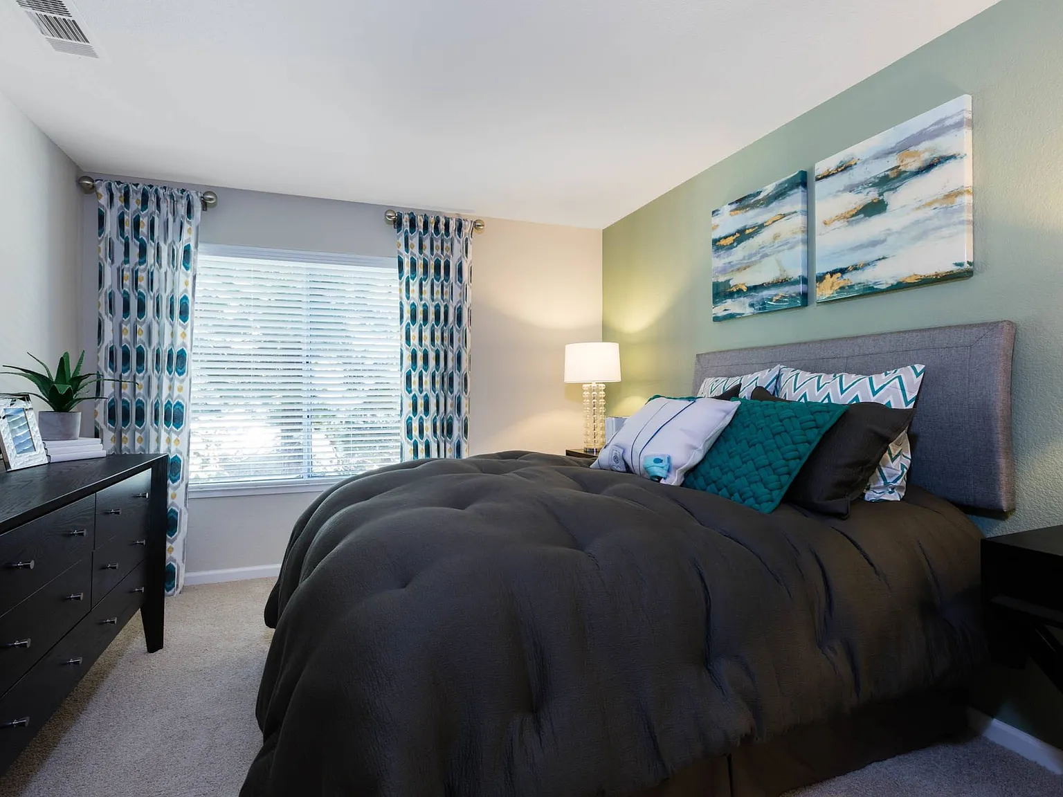 Park Wood Apartments — Photo 4