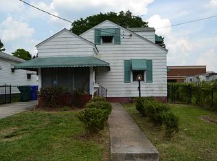 124 Walnut St, Suffolk, VA 23434