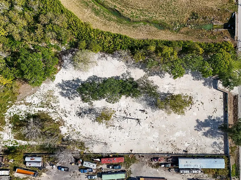 5033 S Acres Dr — Photo 23
