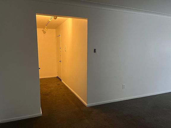 2nd image of 21437 Kingsville St APT 201