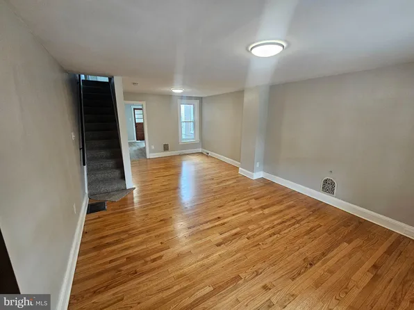 9 W 6th Ave, Coatesville, PA 19320