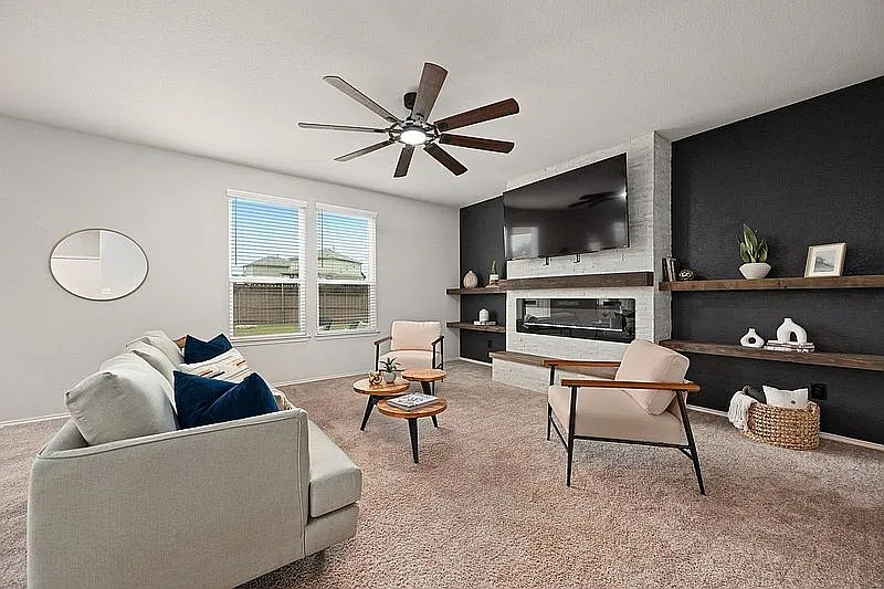 3 bed, 2151 sqft, $2,695 — Photo 4