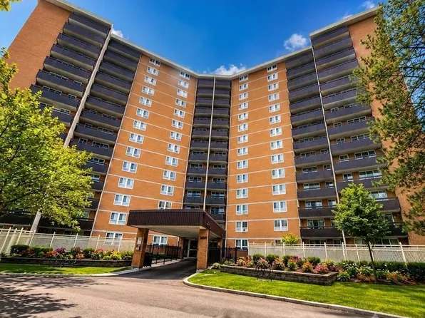 2020 Jasmine Cres #1116, Ottawa, ON K1J 8K5
