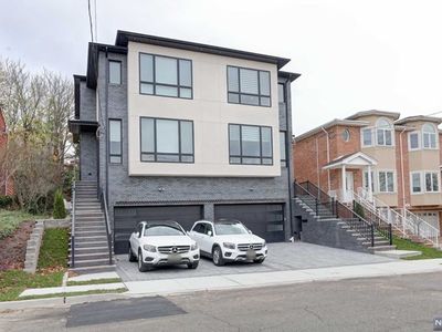 524 Roff Ave #B, Palisades Park, NJ, 07650