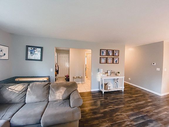 5th image of 70 Little John Dr