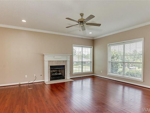 4th image of 4530 Wilshire Ln