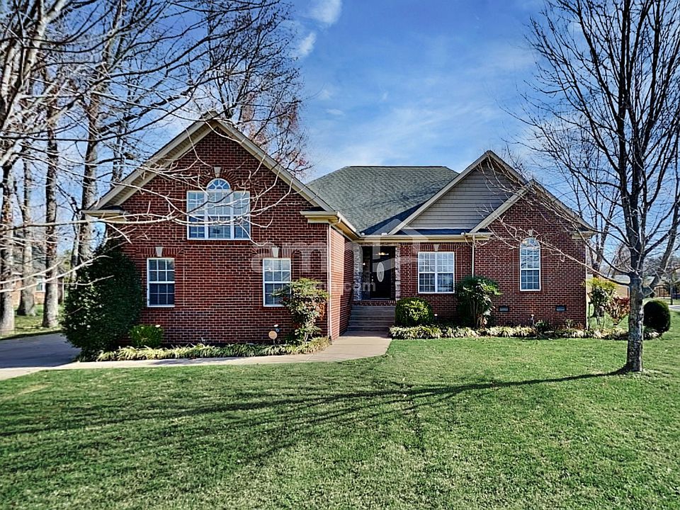 1st image of 631 Greene Dr