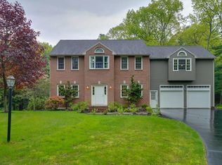26 Buckhill Rd, Northborough, MA 01532