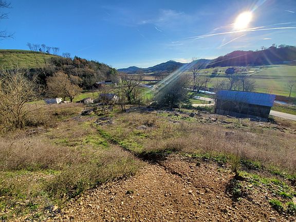 2nd image of 332 Pleasant Shade Hwy