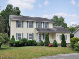 4 Jillian Ct, Warwick, RI 02889