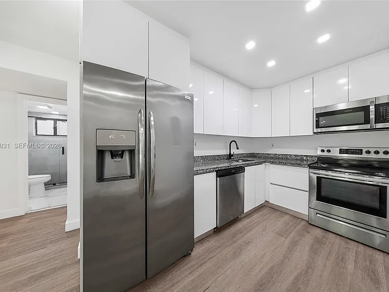 17150 NE 23rd Ave #3 — Photo 7