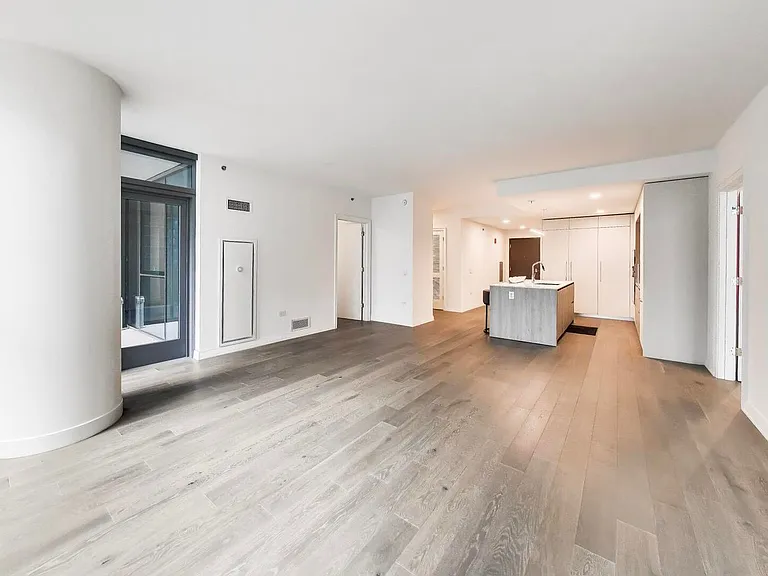 211 N Harbor Dr #403 — Photo 2
