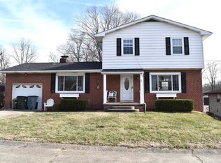 71 Simpson Dr, Huntington, WV 25705