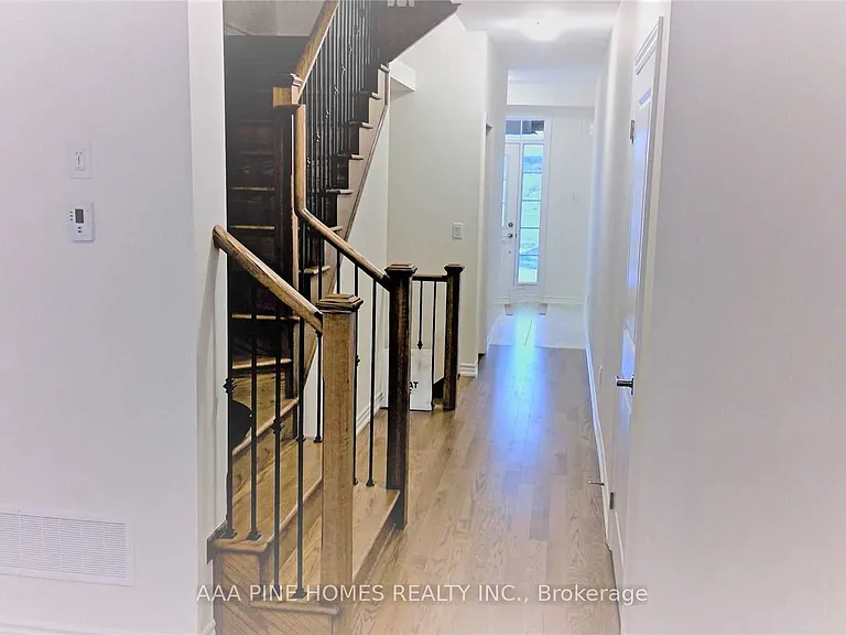 61 Laing Dr — Photo 4
