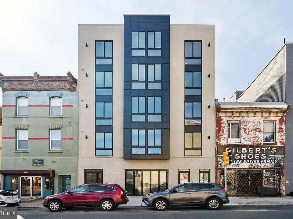 1648 Ridge Ave #401