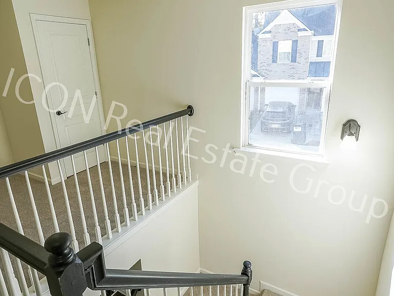 467 Colonial Walk — Photo 18