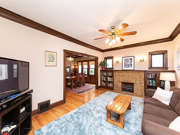 3rd image of 4617 N Leclaire Ave