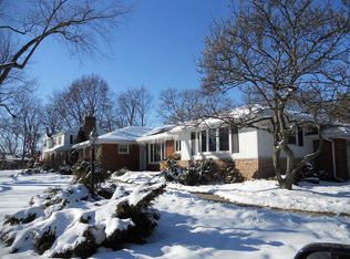 1904 Cedar Hill Dr, Royal Oak, MI 48067