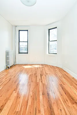 Rented by Bohemia Realty Group | media 8
