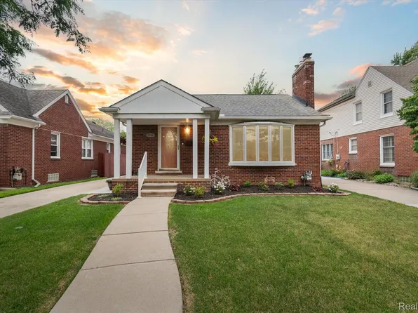 2388 19th St, Wyandotte, MI 48192