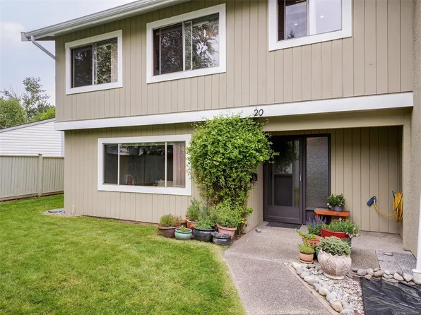 2020 White Birch Rd #20, Sidney, BC V8L 2R1