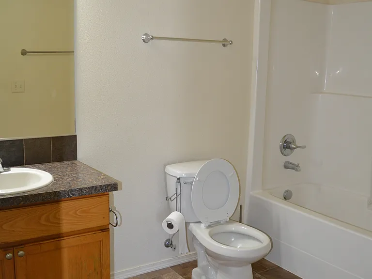 Full Bath in the hallway on 2nd floor